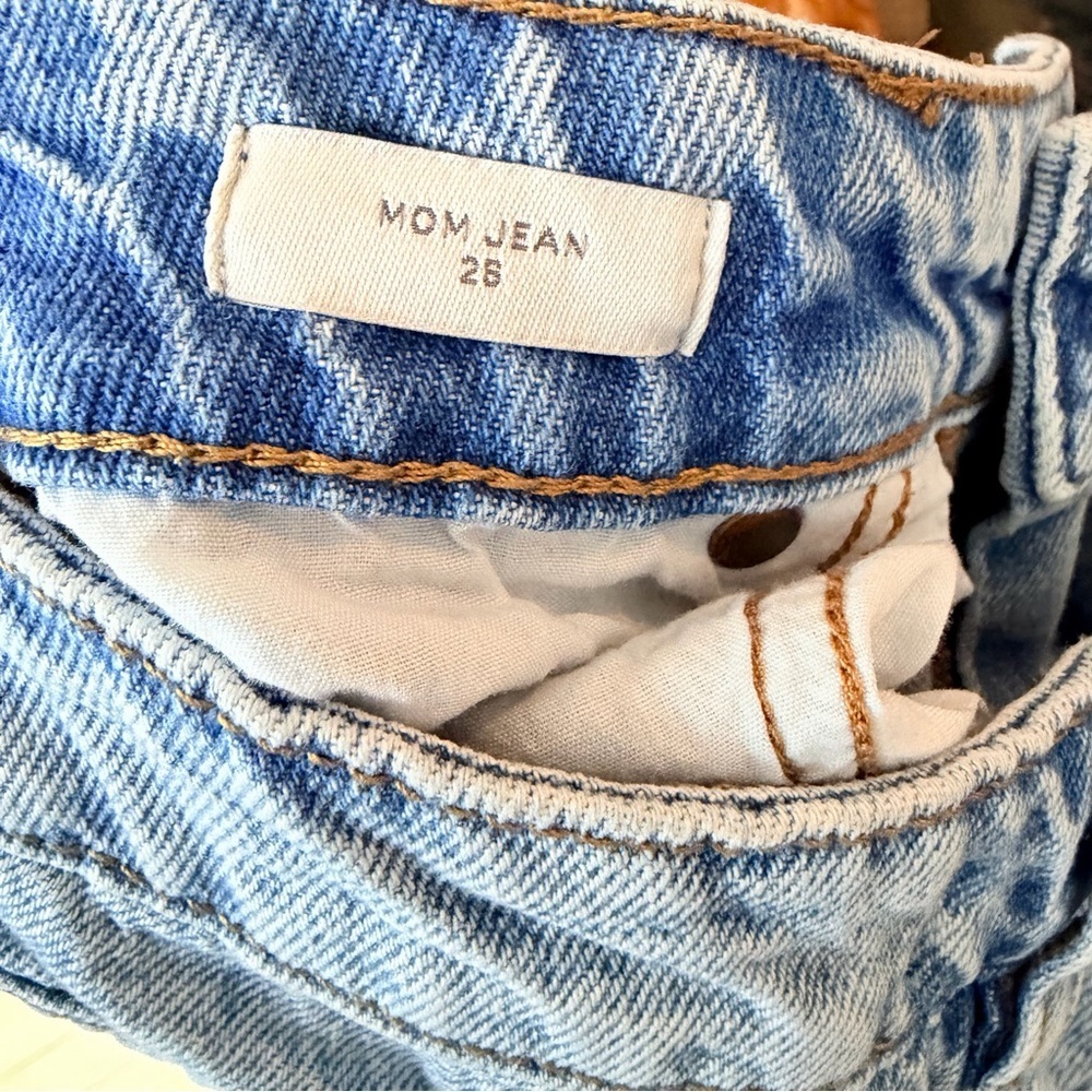 PacSun High-Rise Distressed Straight Mom Jeans size 26 - Picture 7 of 8